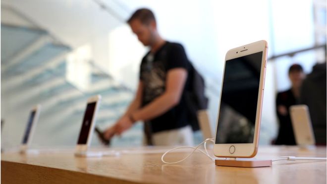 Apple ordered to pull iPhones from stores in Germany