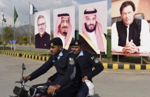 Saudi Arabia signs $20bn in deals with Pakistan