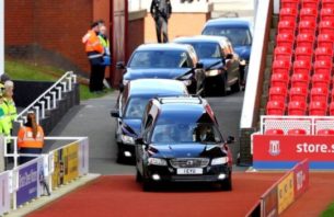 Gordon Banks funeral: Fans and mourners pay tribute